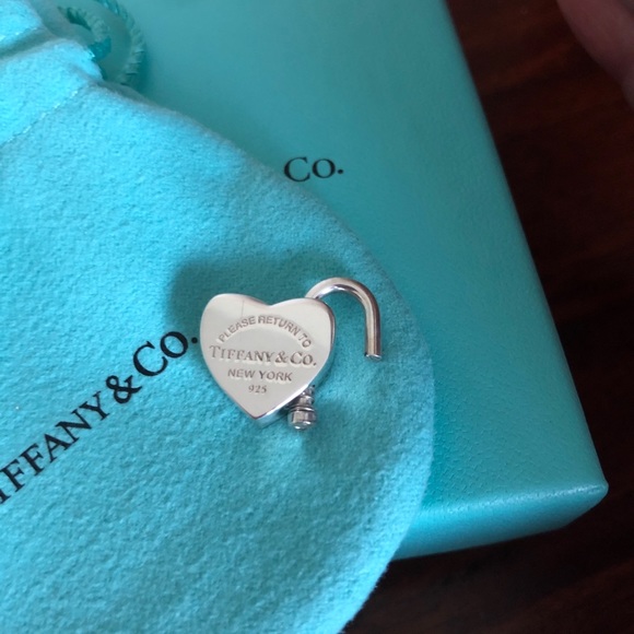Tiffany & Co. Jewelry - 🌹Vintage Tiffany & Co. Return to Tiffany Padlock Pendant/ Charm - Retired !